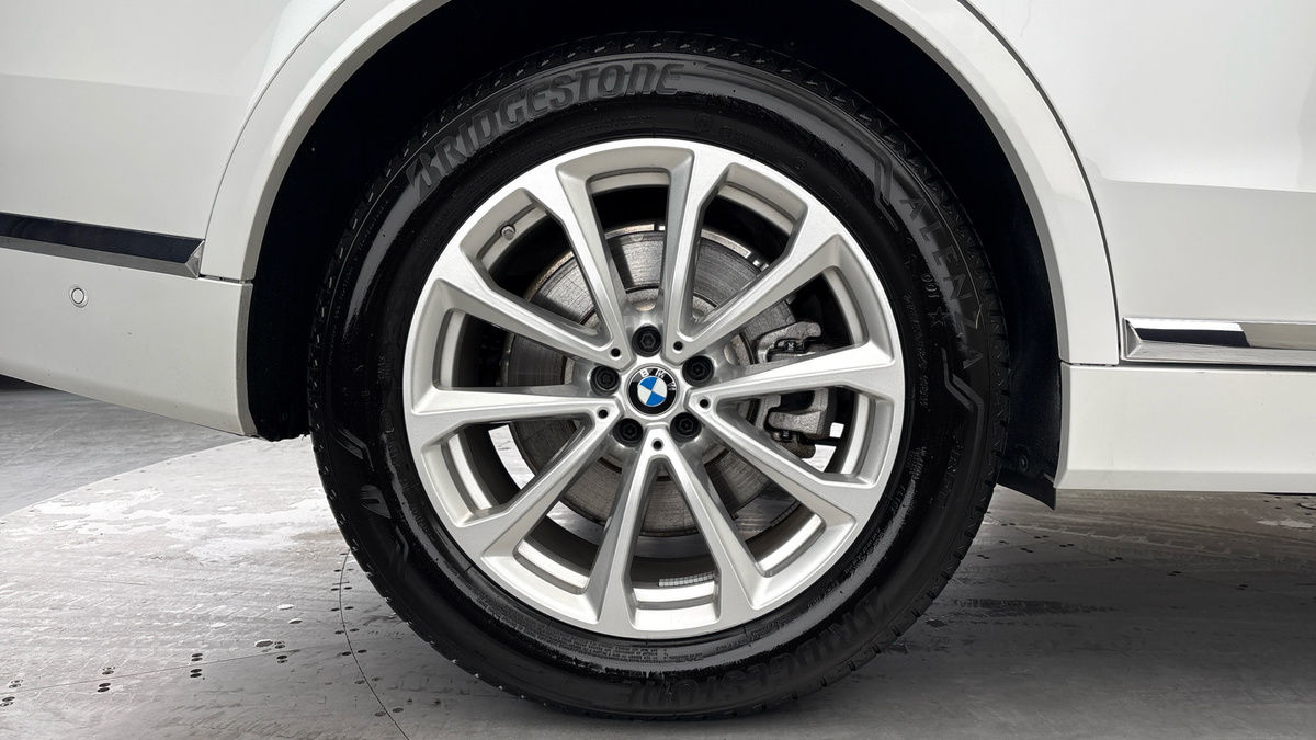 BMW X7 Image 10