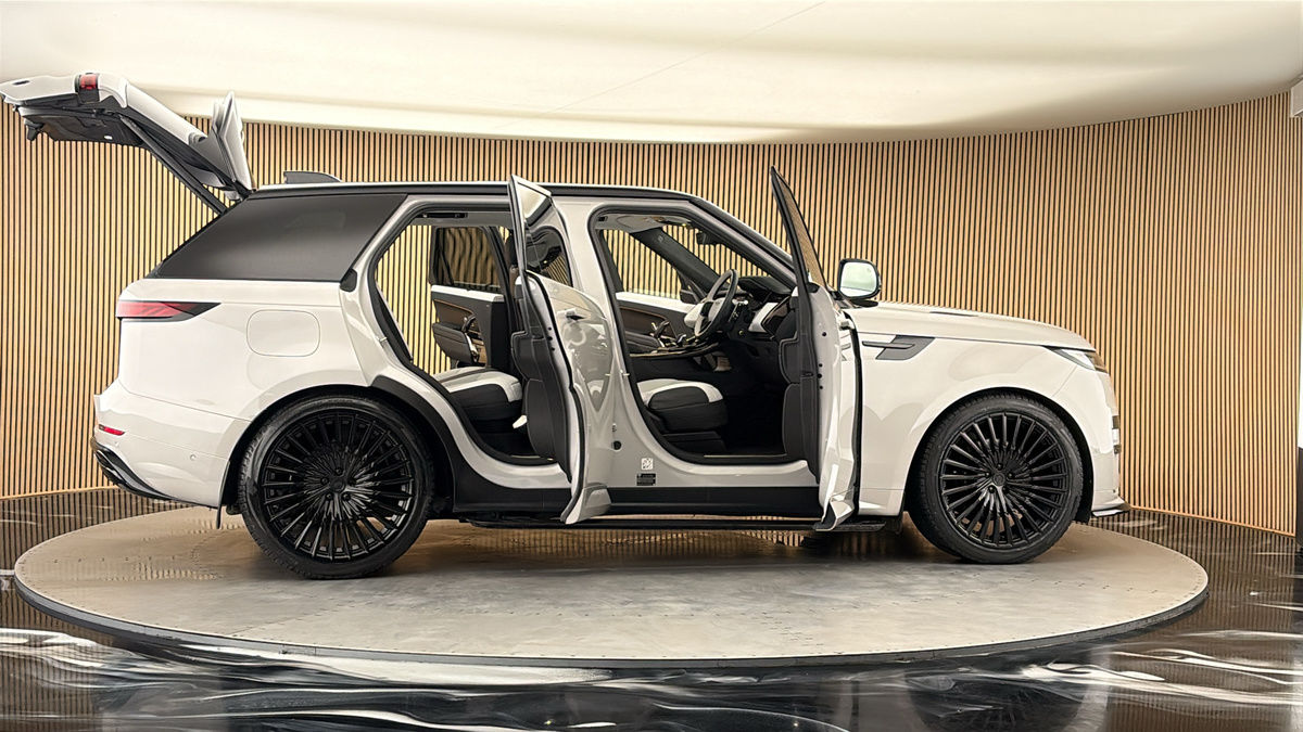 More views of Land Rover Range Rover Sport