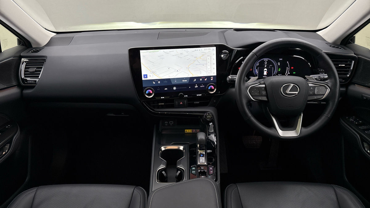 Lexus NX Image 12