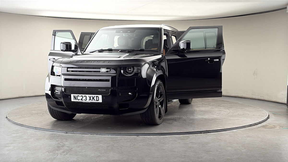 More views of Land Rover Defender 110