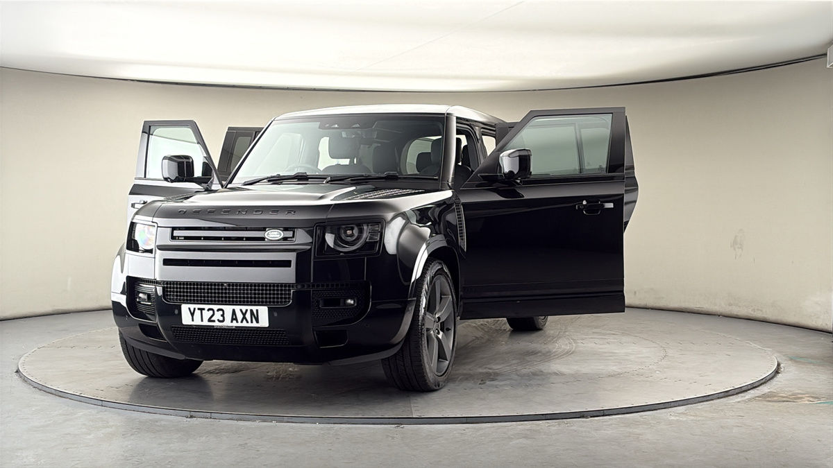 More views of Land Rover Defender 110