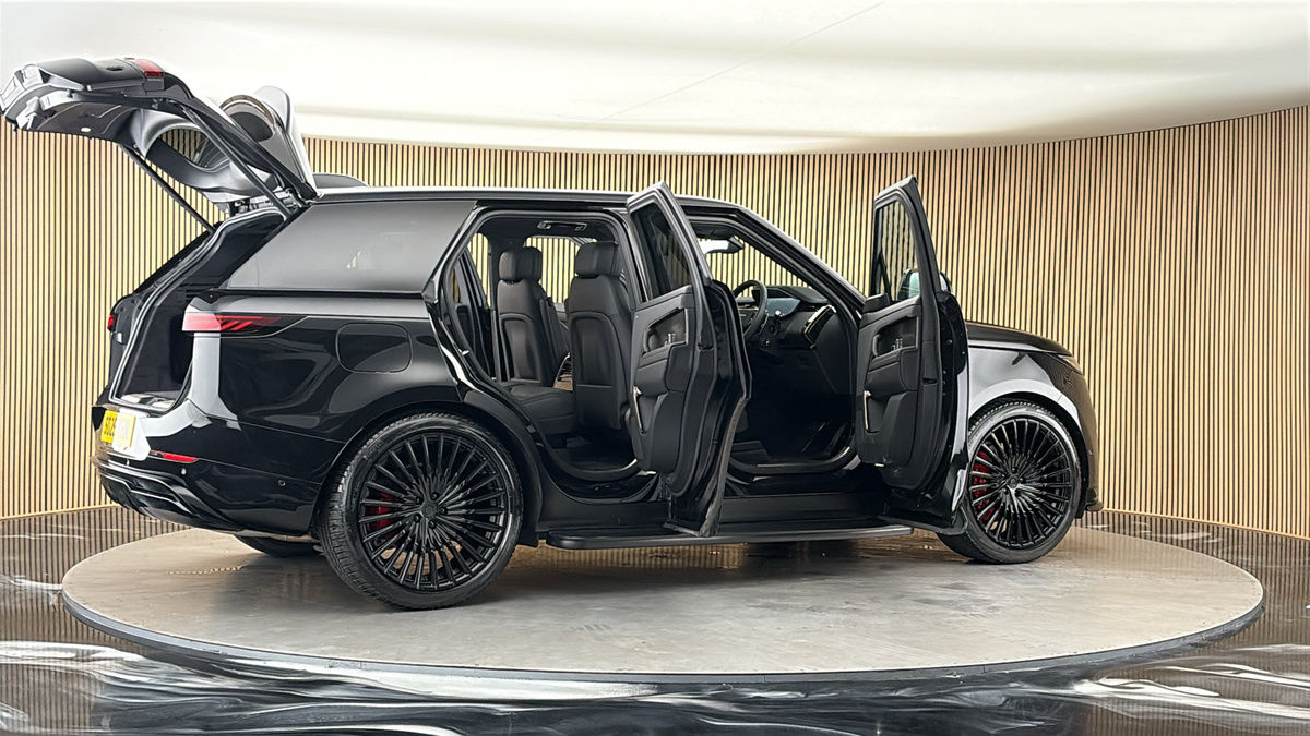 More views of Land Rover Range Rover Sport