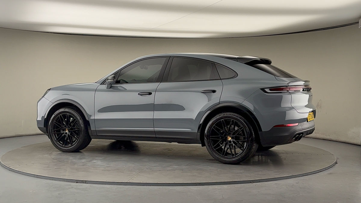 More views of Porsche Cayenne