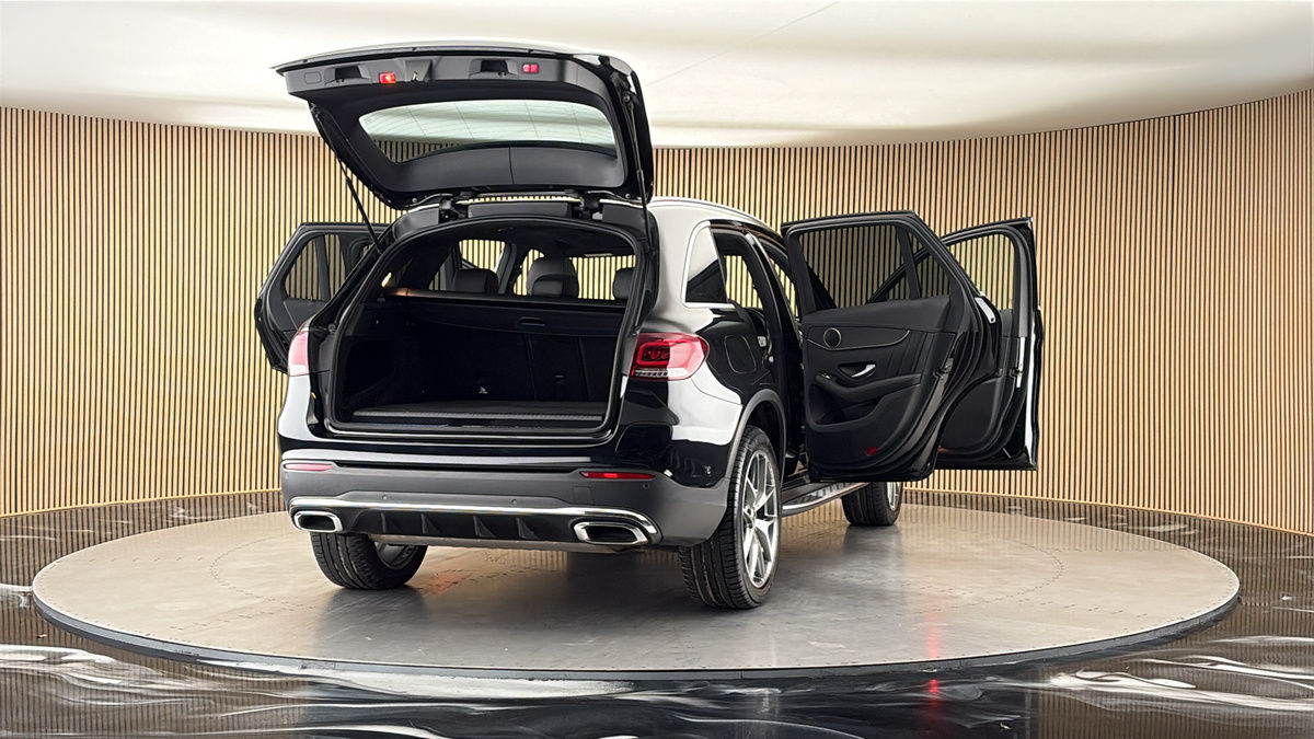 More views of Mercedes-Benz GLC
