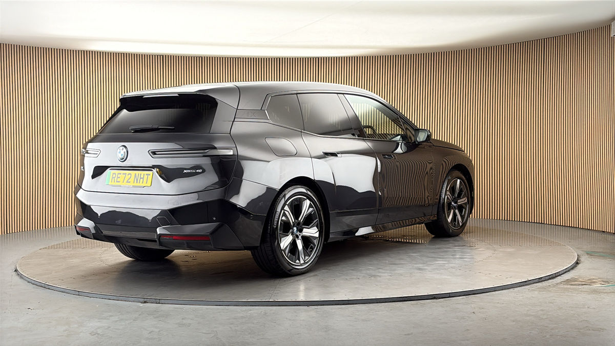 More views of BMW iX