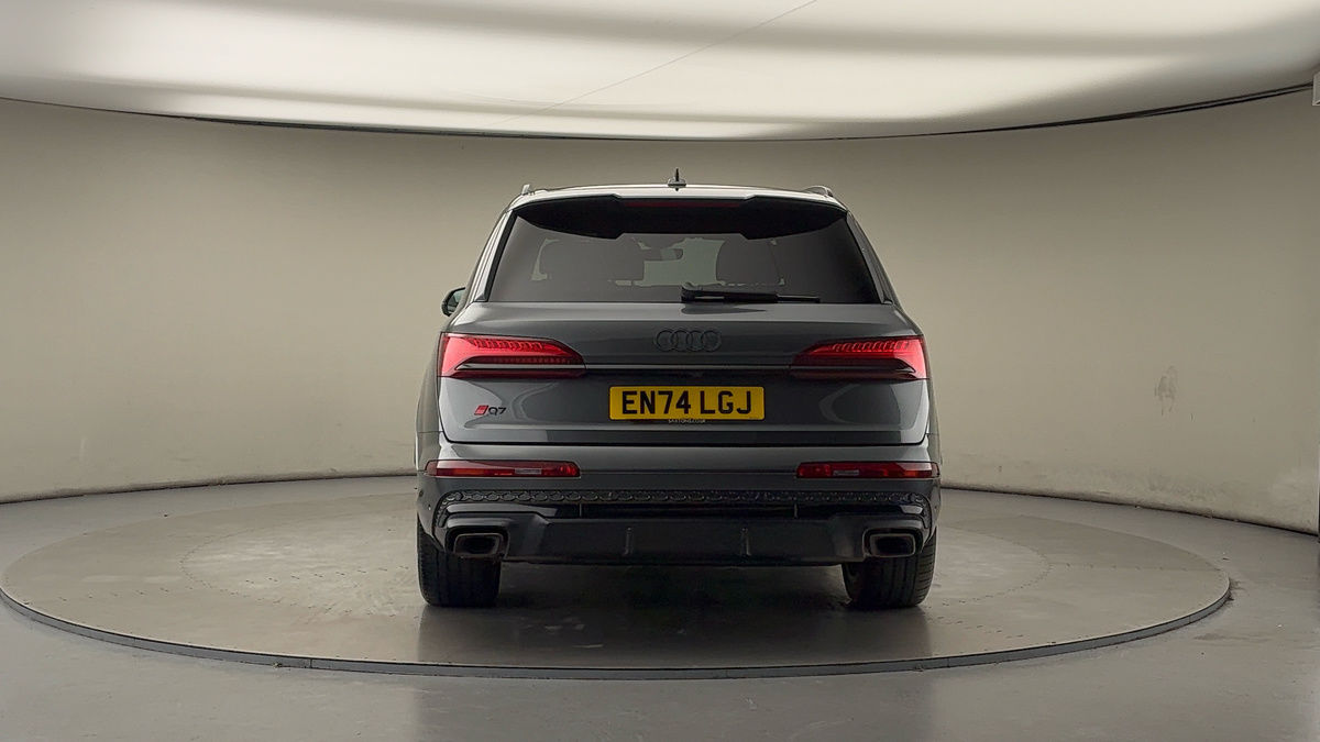 More views of Audi Q7