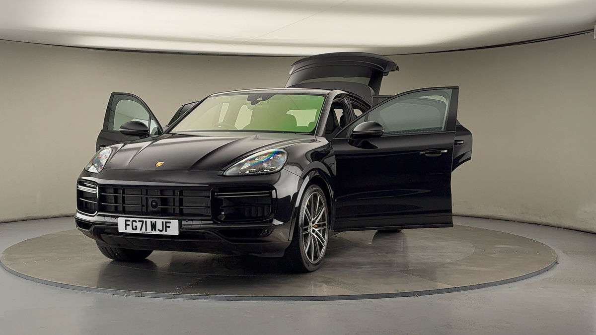 More views of Porsche Cayenne