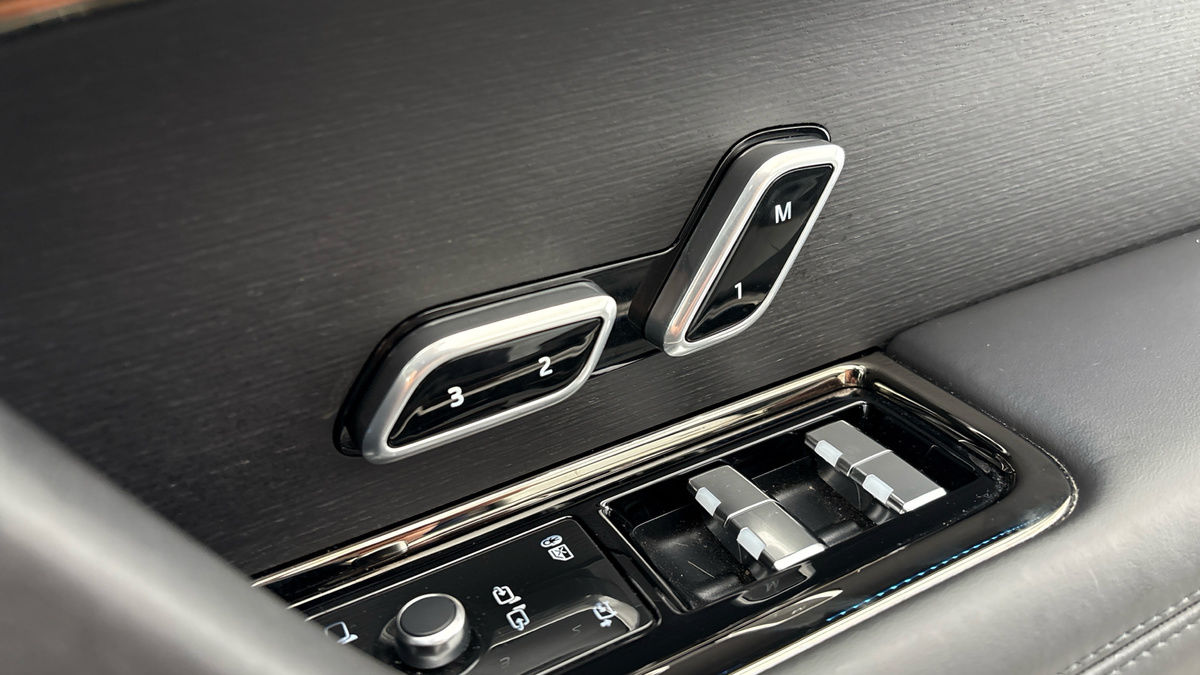Land Rover Range Rover Sport Image 25