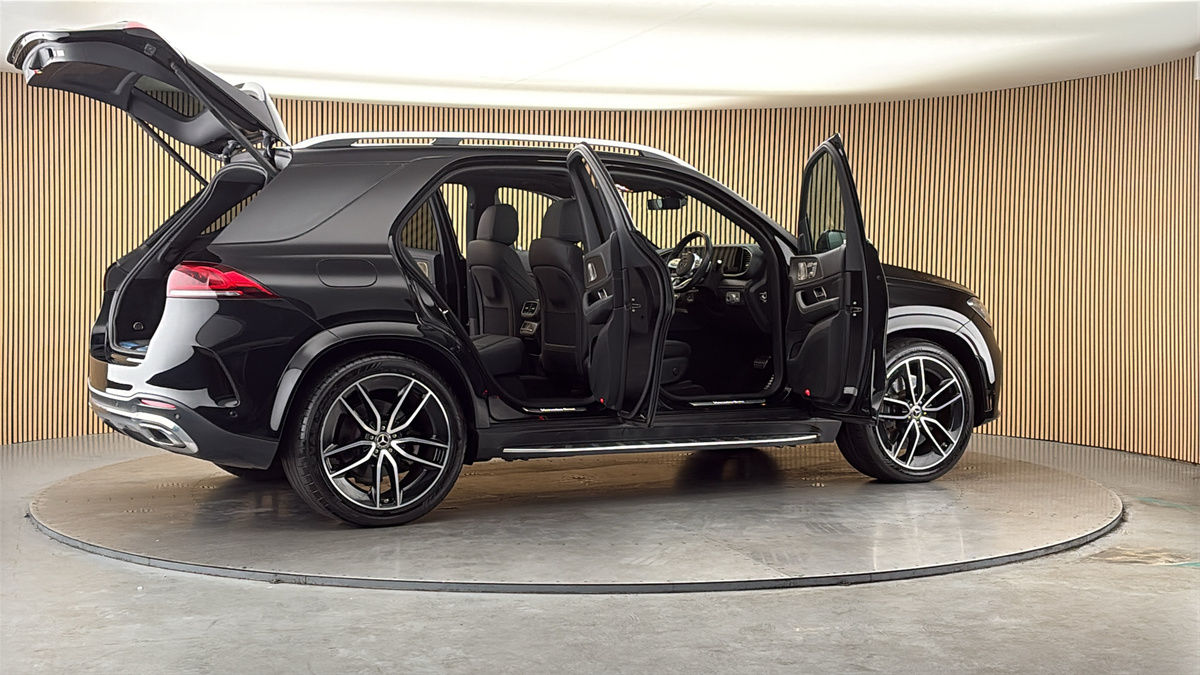 More views of Mercedes-Benz GLE
