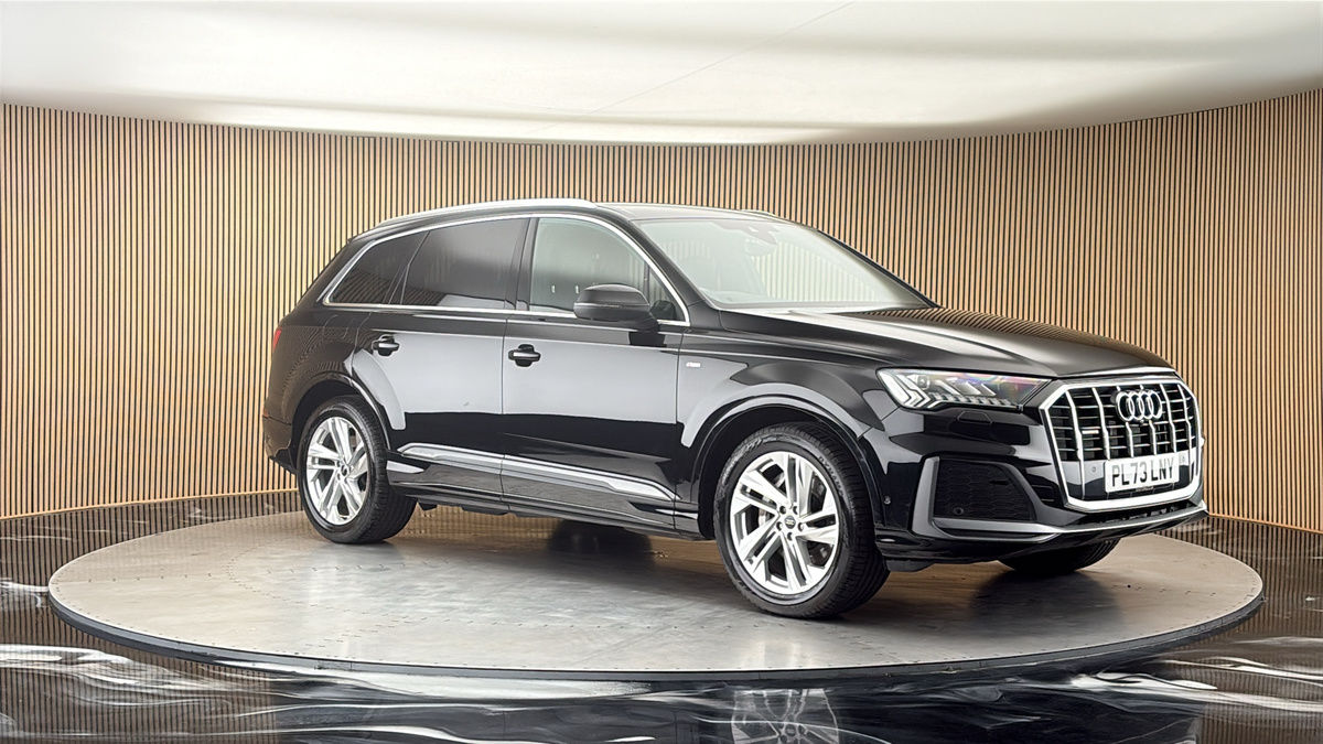 More views of Audi Q7