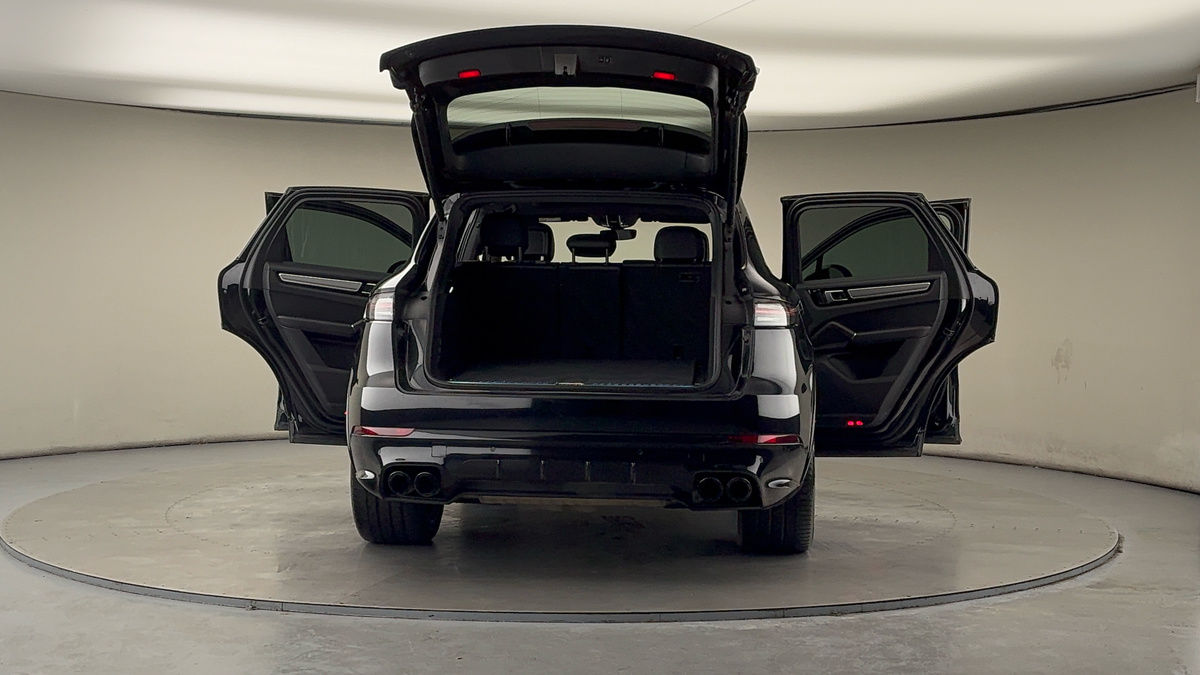 More views of Porsche Cayenne