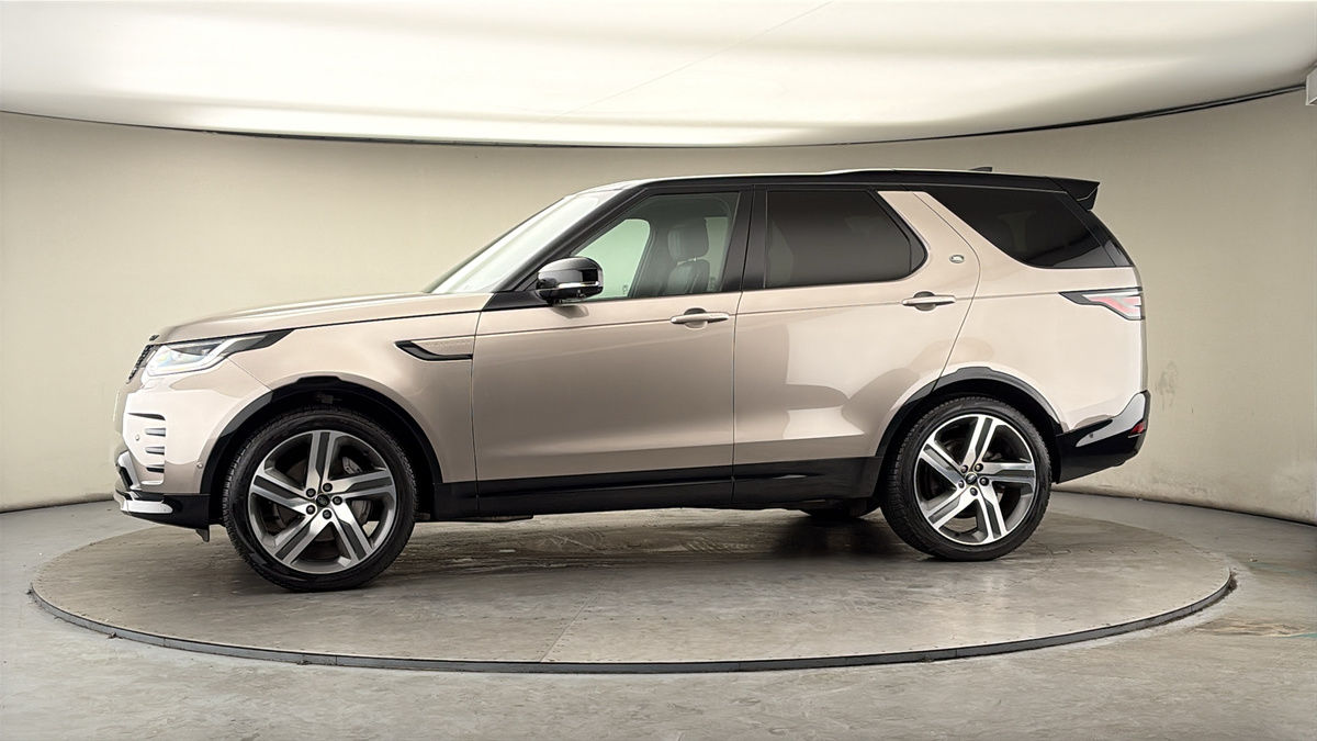 More views of Land Rover Discovery