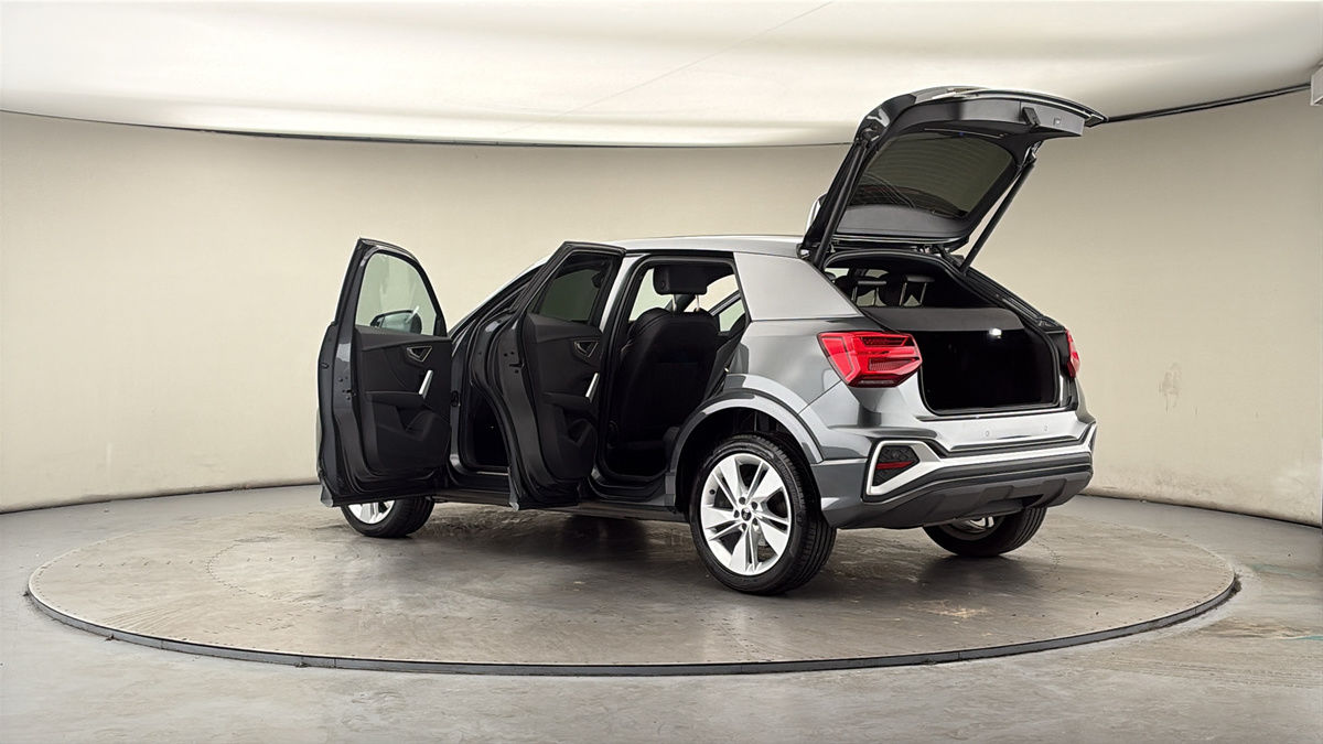 More views of Audi Q2