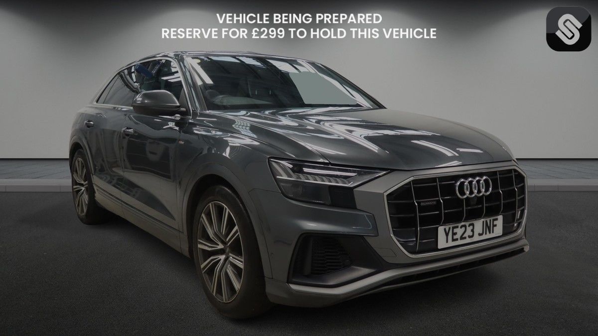 Audi Q8 Sticky Header Image
