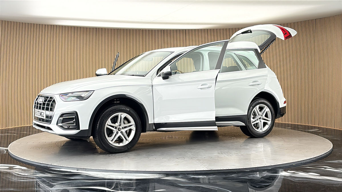 More views of Audi Q5