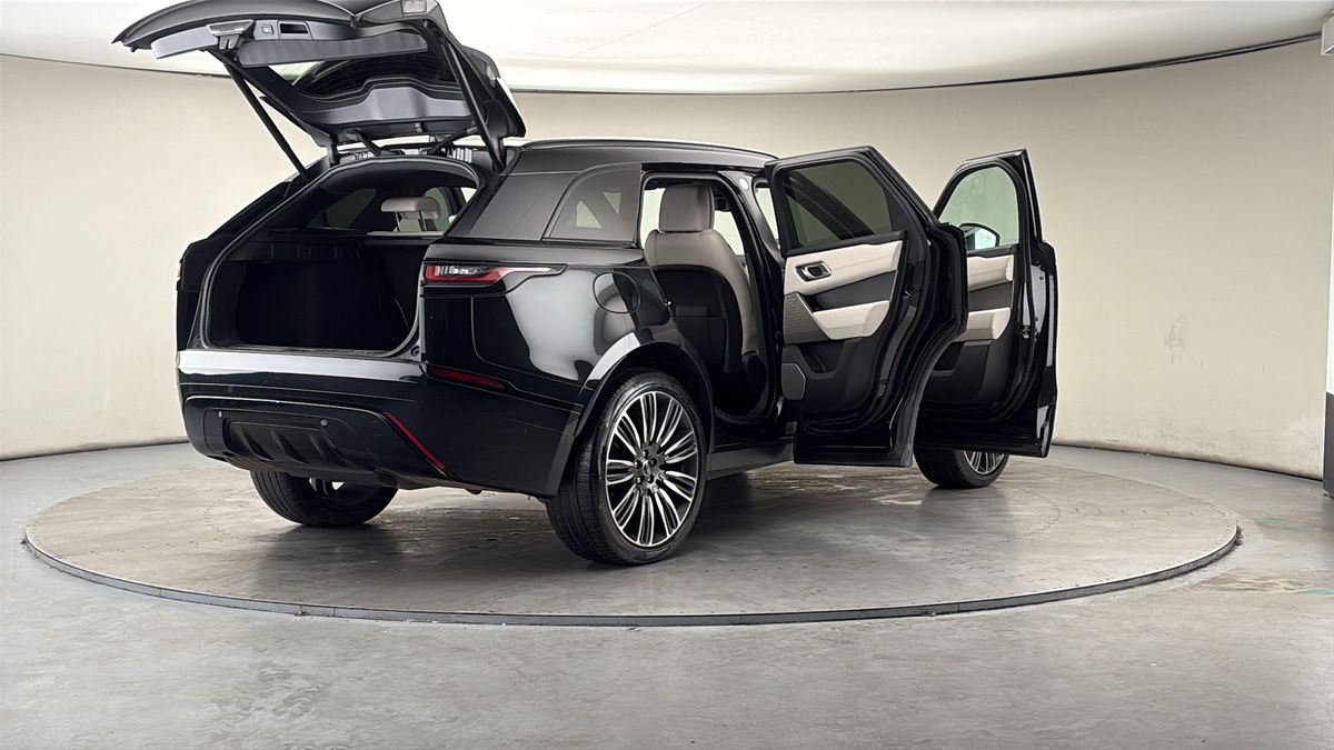 More views of Land Rover Range Rover Velar