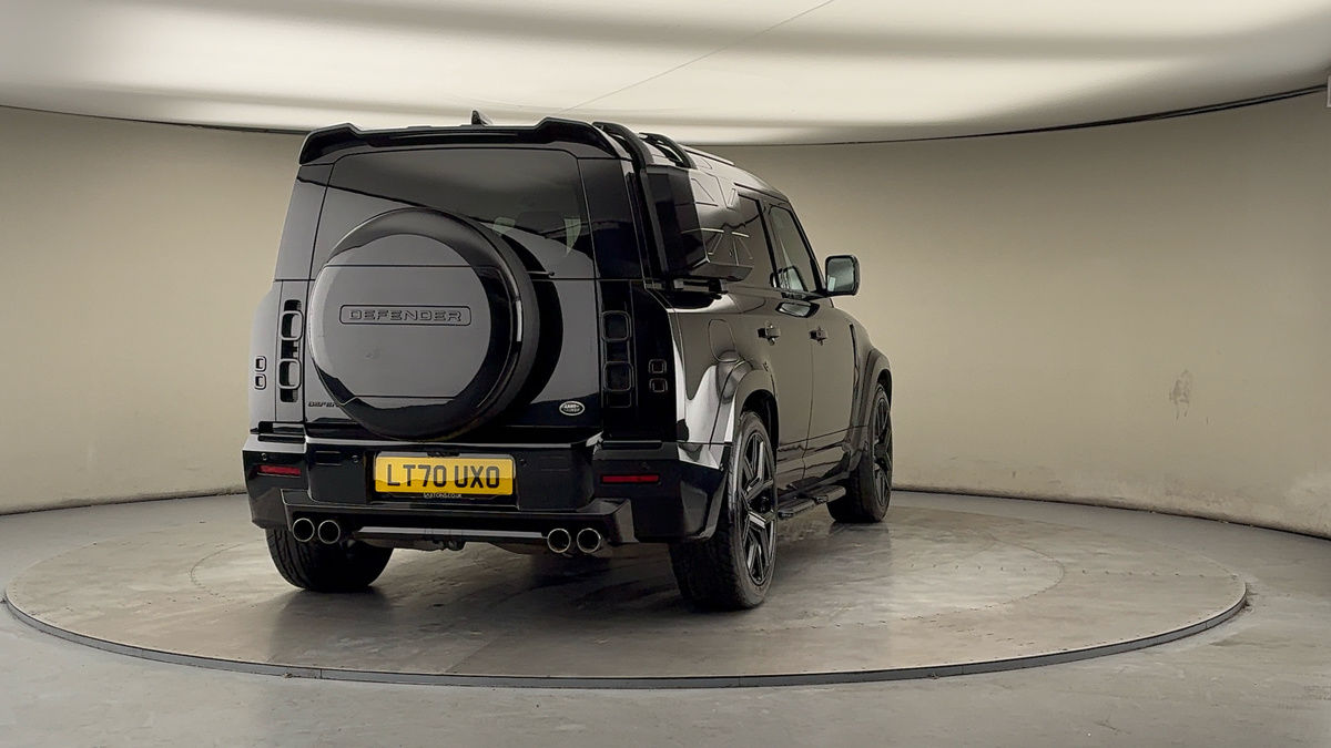 More views of Land Rover Defender 110