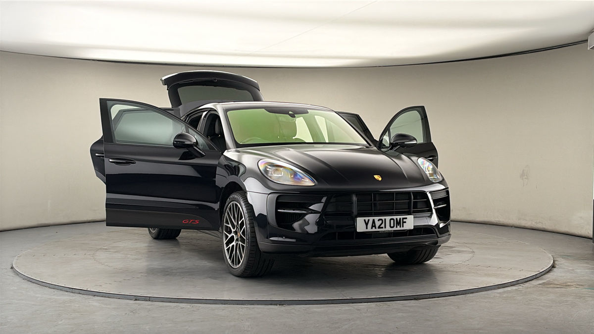 More views of Porsche Macan
