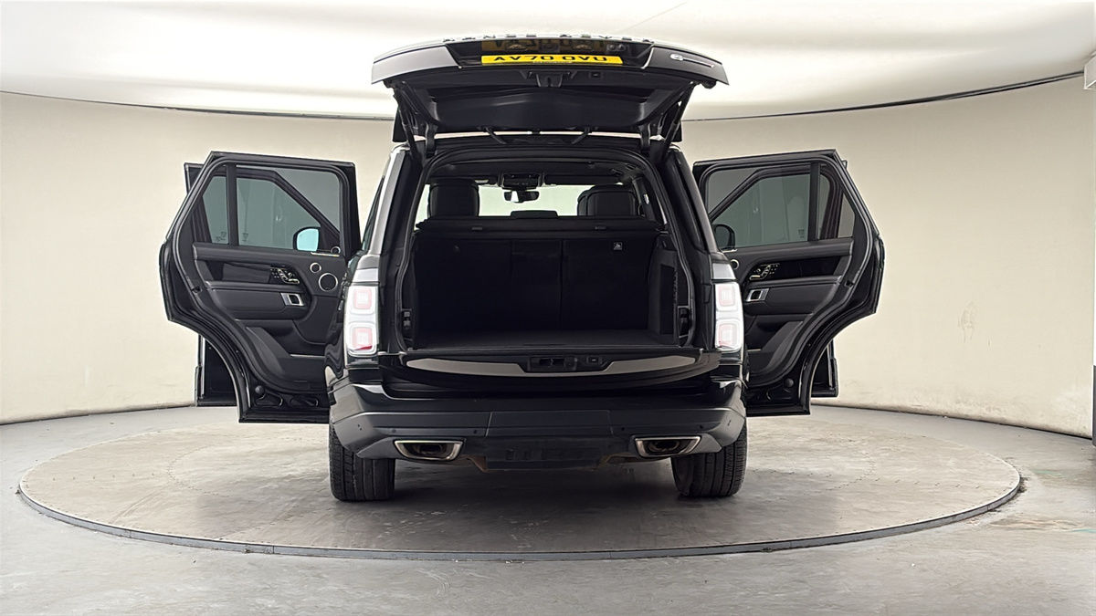 More views of Land Rover Range Rover