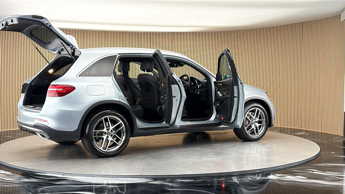More views of Mercedes-Benz GLC