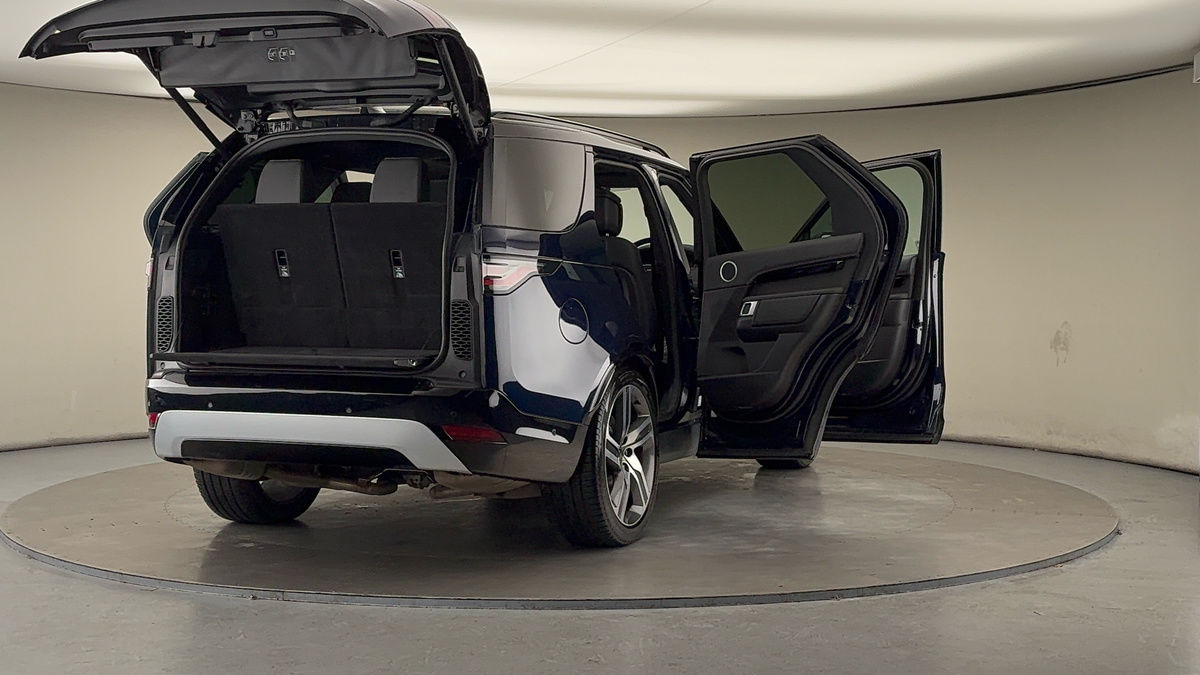 More views of Land Rover Discovery