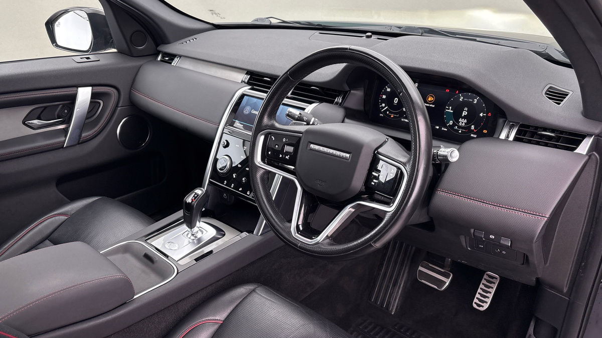 Land Rover Discovery Sport Image 5