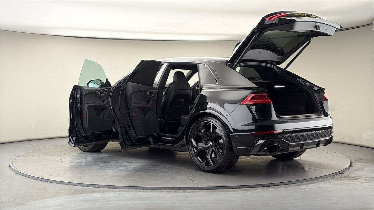 More views of Audi RSQ8