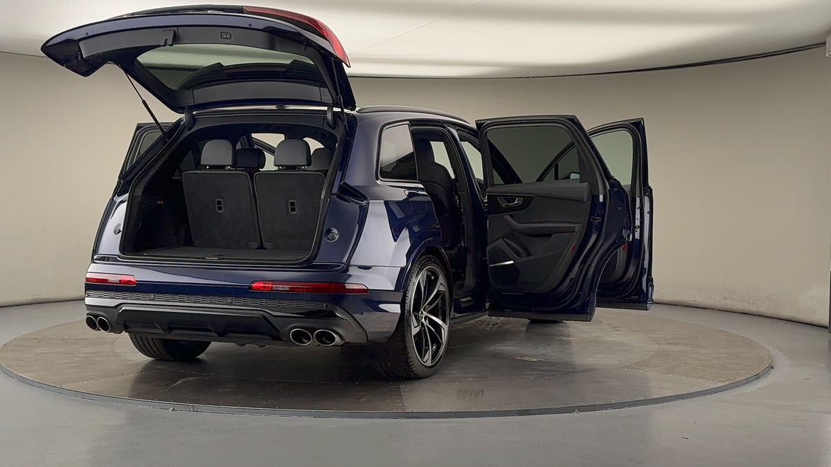 More views of Audi SQ7