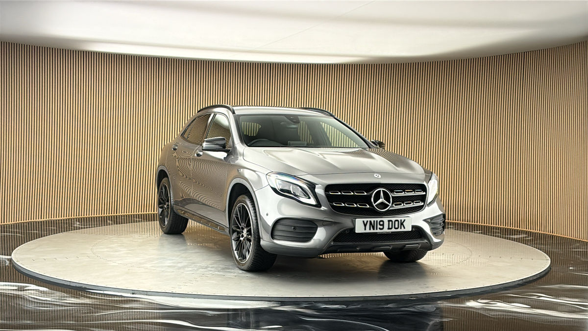 More views of Mercedes-Benz GLA