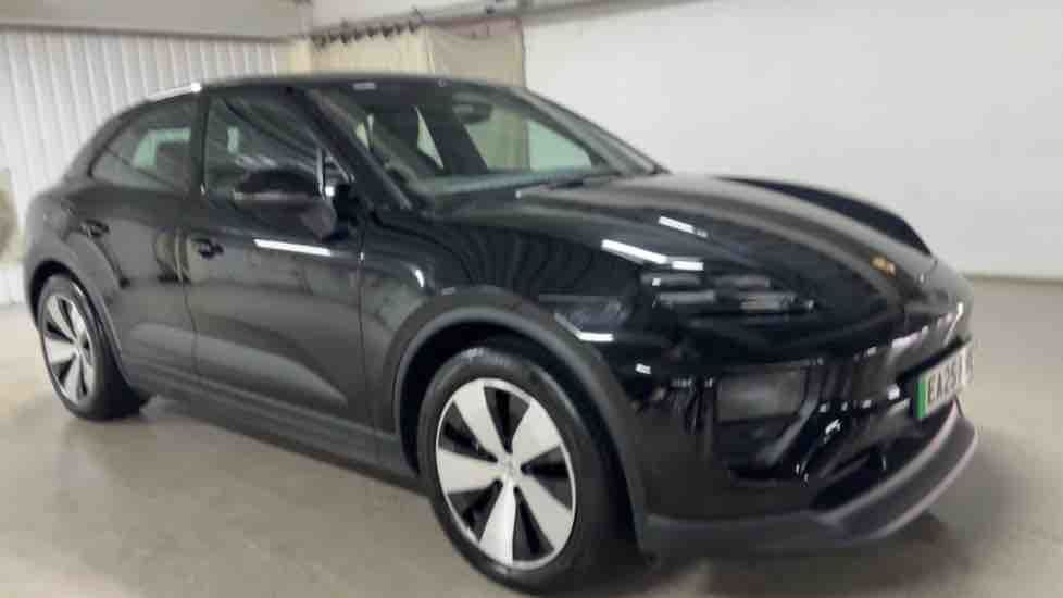 More views of Porsche Macan