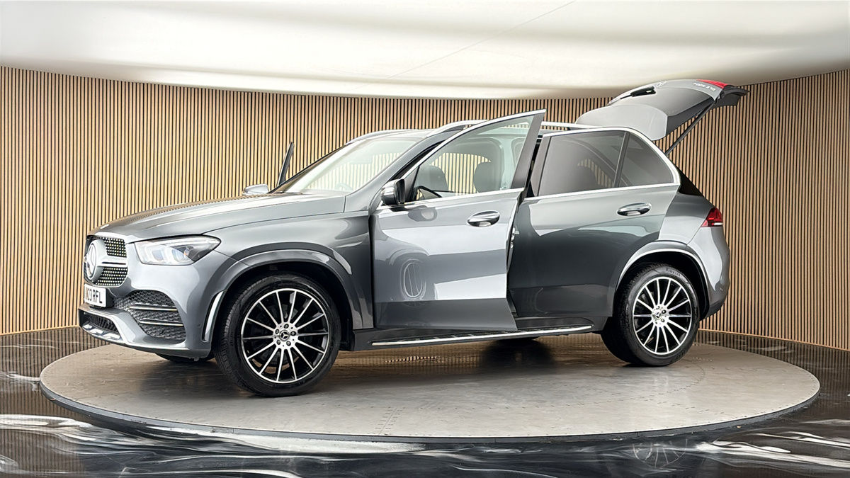More views of Mercedes-Benz GLE