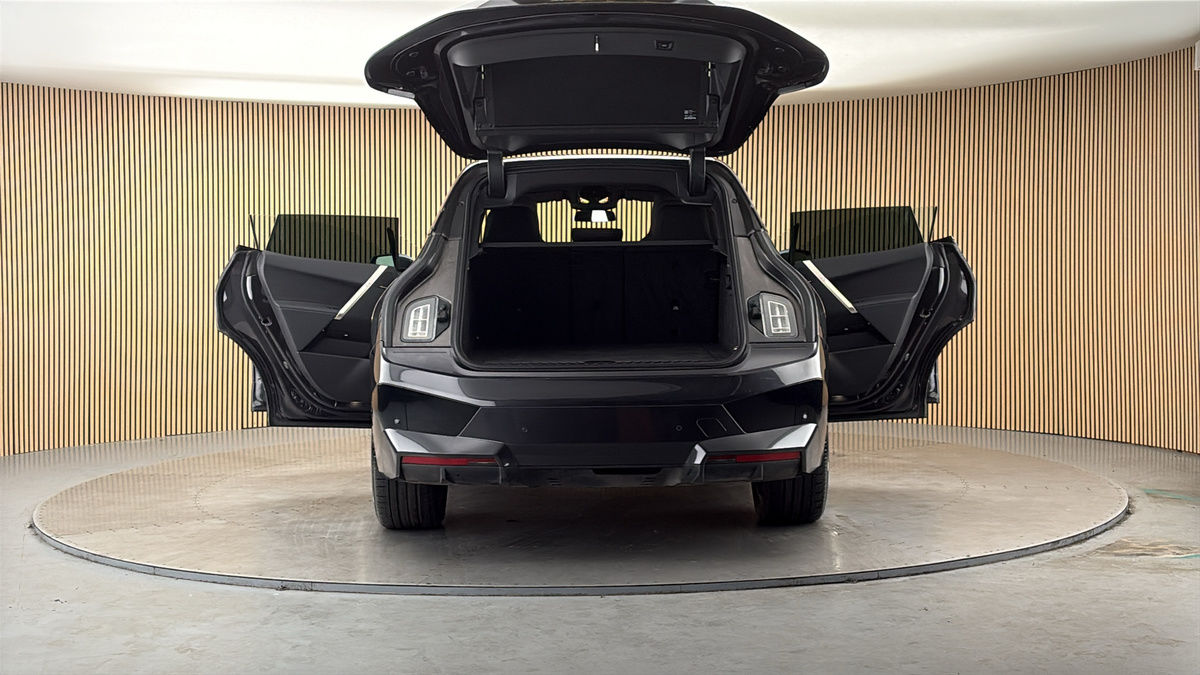 More views of BMW iX