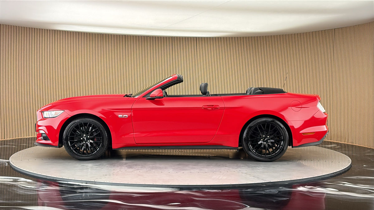 Ford Mustang Image 15