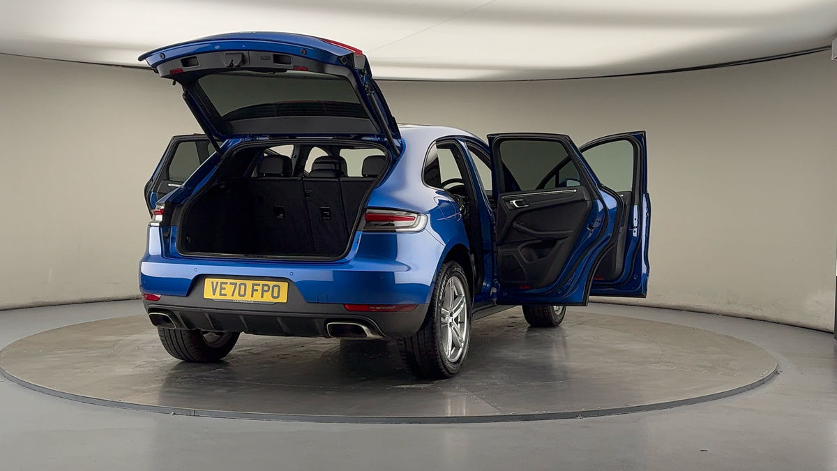 More views of Porsche Macan