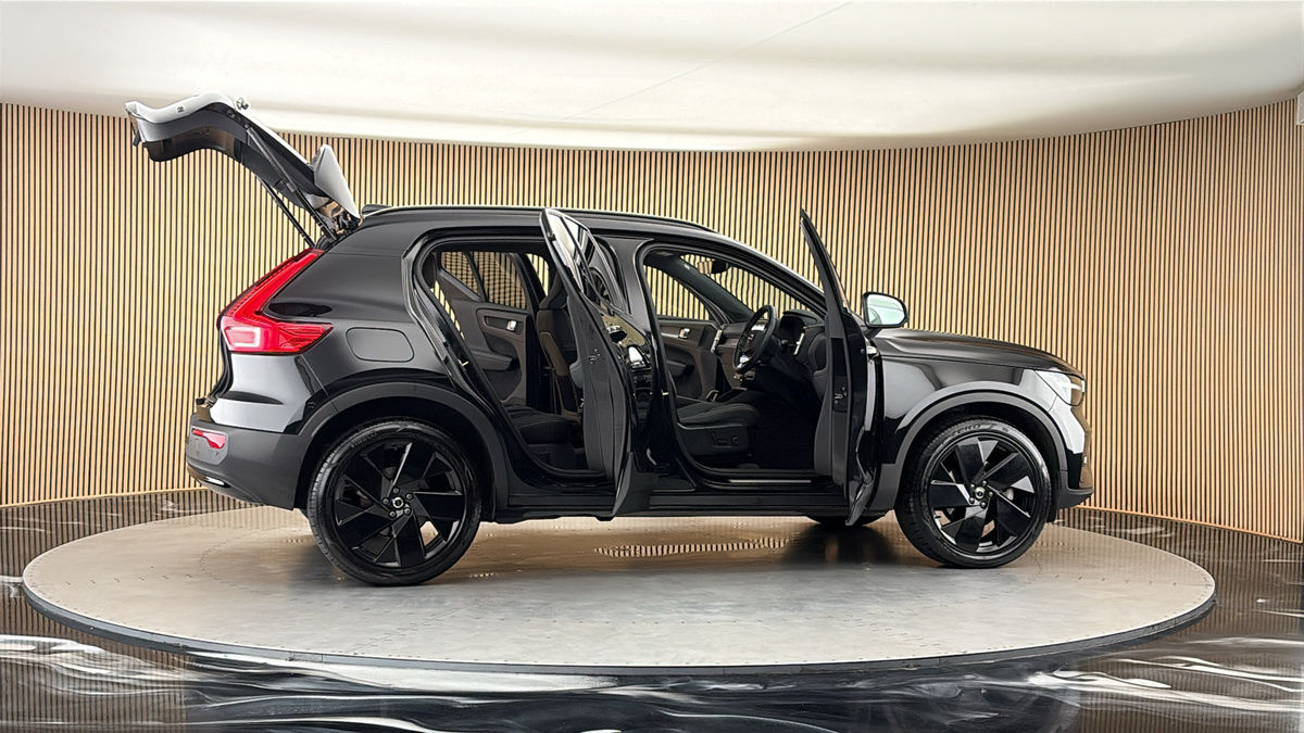 More views of Volvo XC40