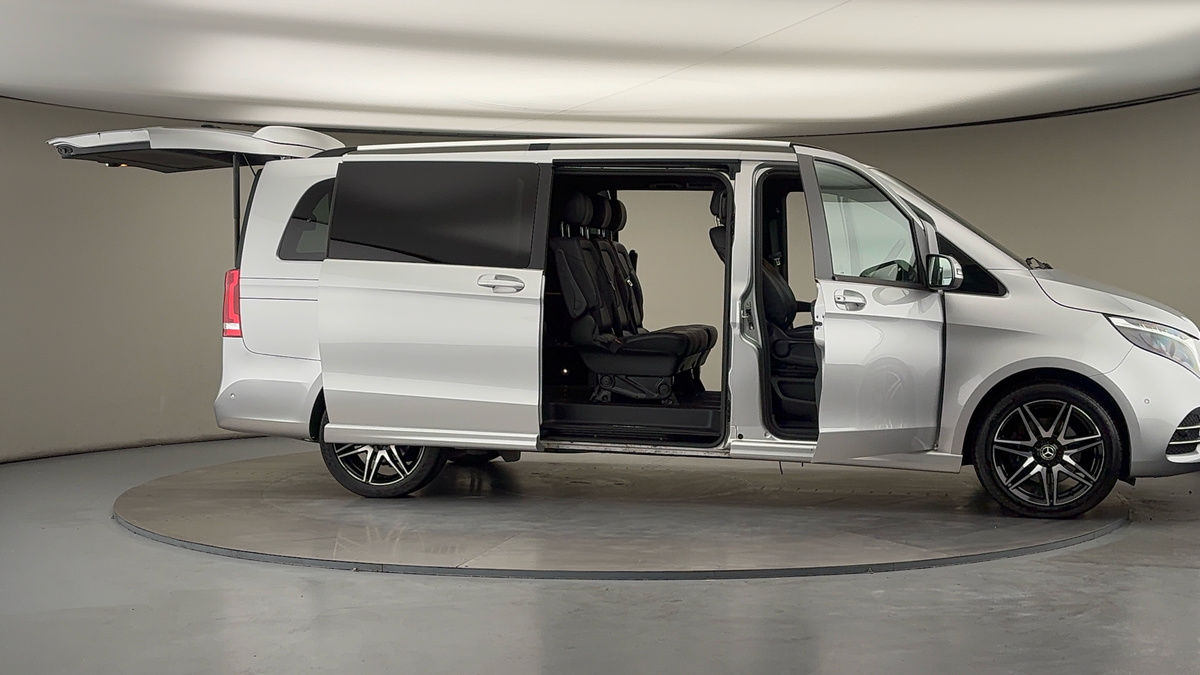 More views of Mercedes-Benz V Class
