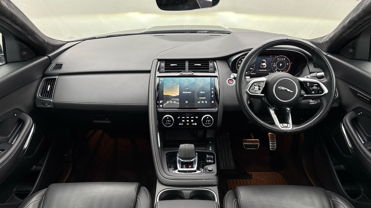 Jaguar E-PACE Image 12