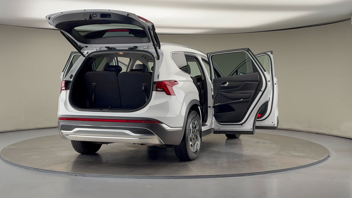 More views of Hyundai Santa Fe