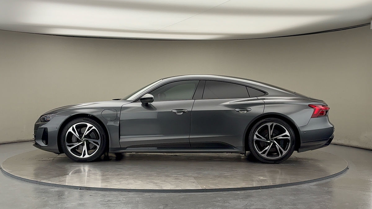 Audi e-tron GT Image 15