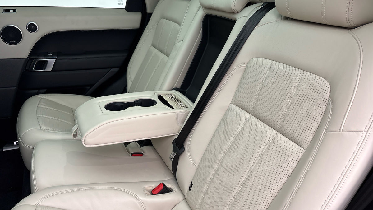 Land Rover Range Rover Sport Image 9