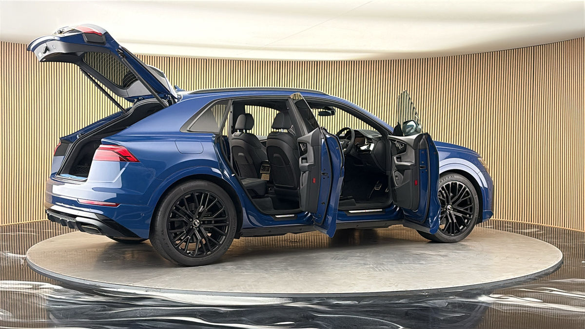 More views of Audi Q8