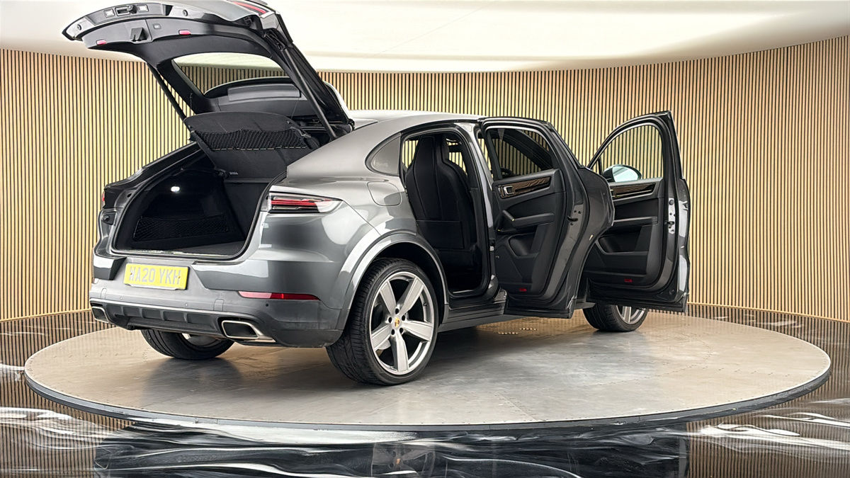 More views of Porsche Cayenne