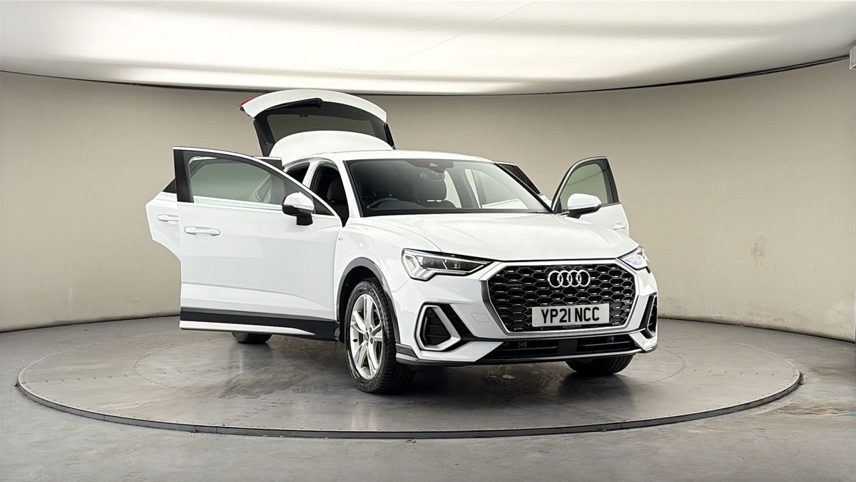 More views of Audi Q3