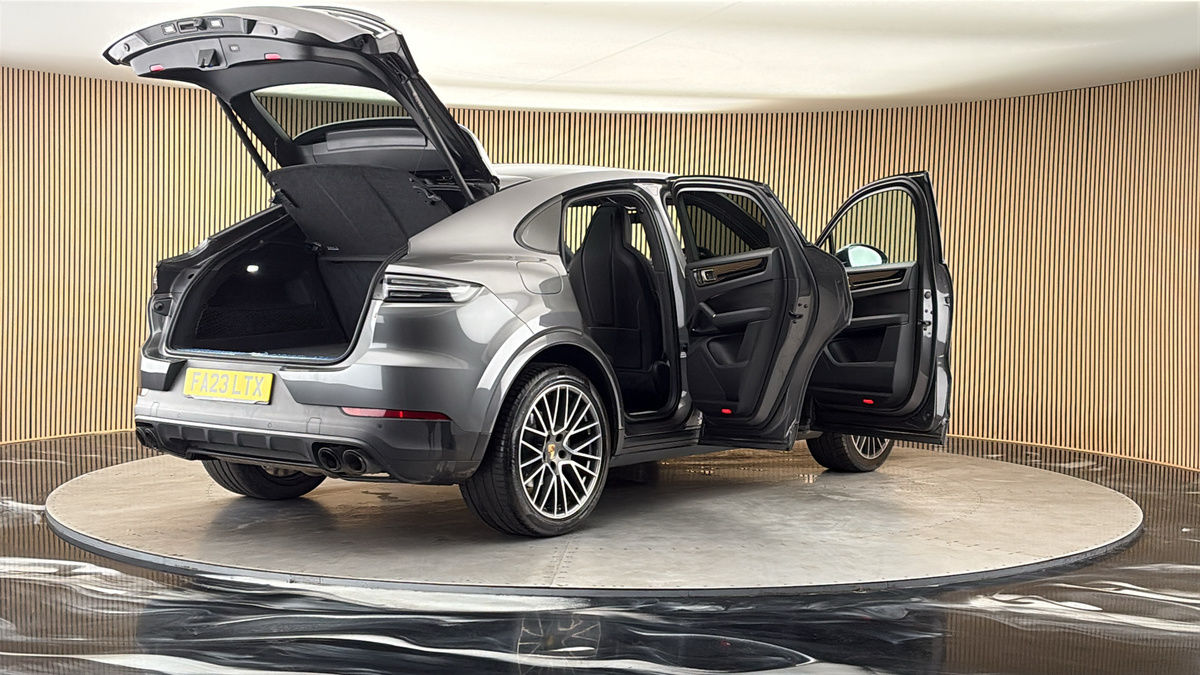 More views of Porsche Cayenne