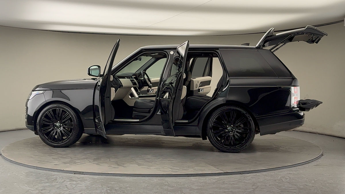 More views of Land Rover Range Rover