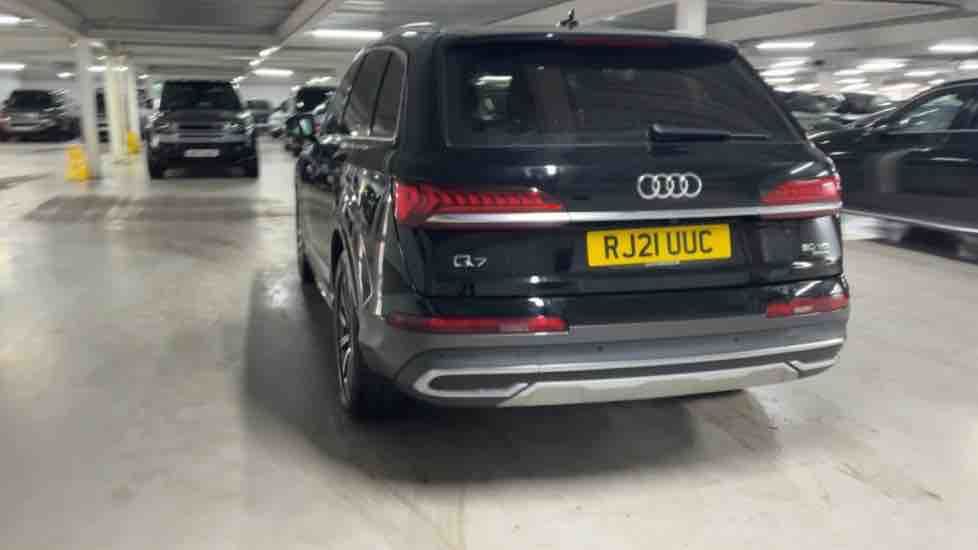 More views of Audi Q7