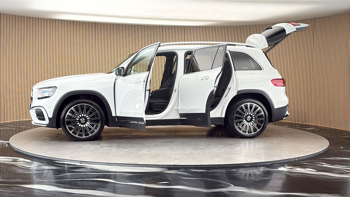 More views of Mercedes-Benz GLB
