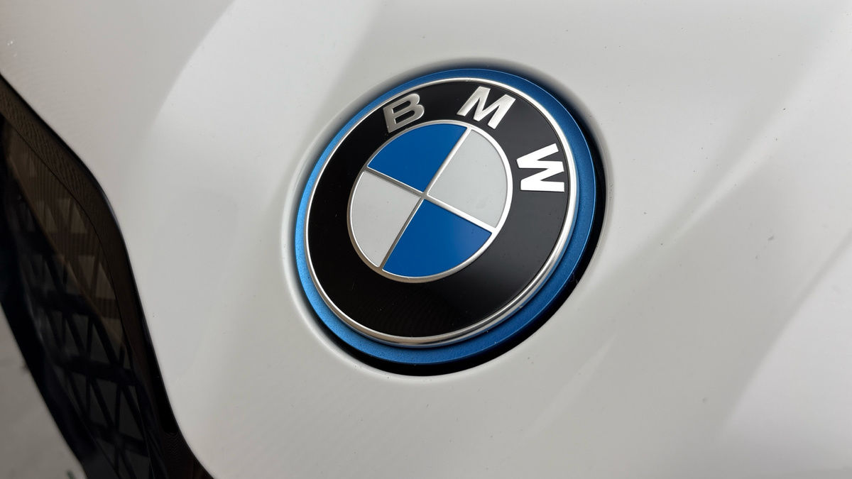 BMW iX Image 24