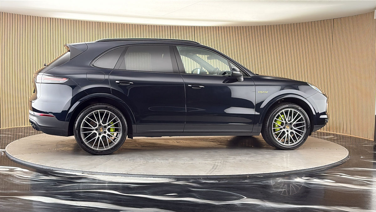 More views of Porsche Cayenne