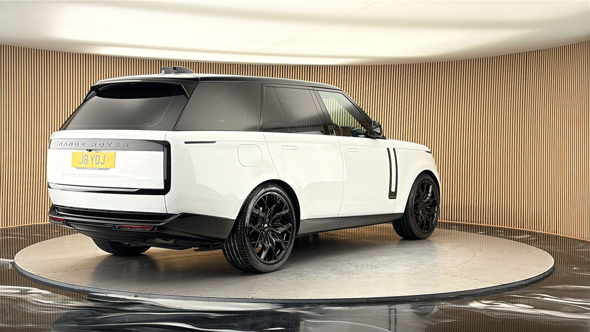 More views of Land Rover Range Rover